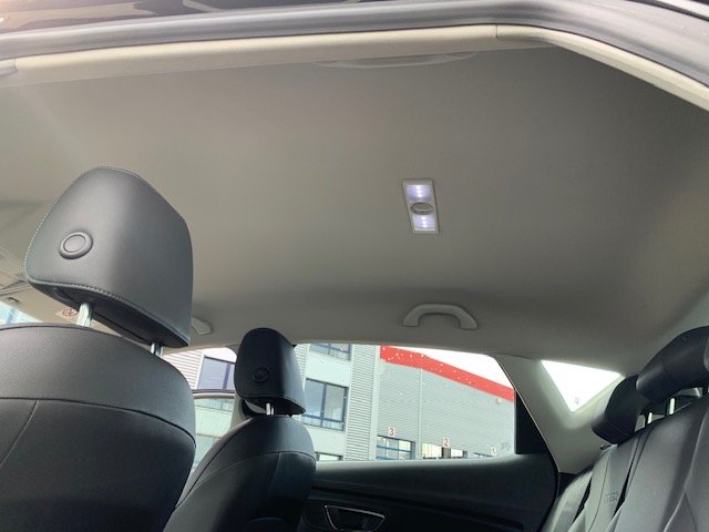 SEAT (E) Leon