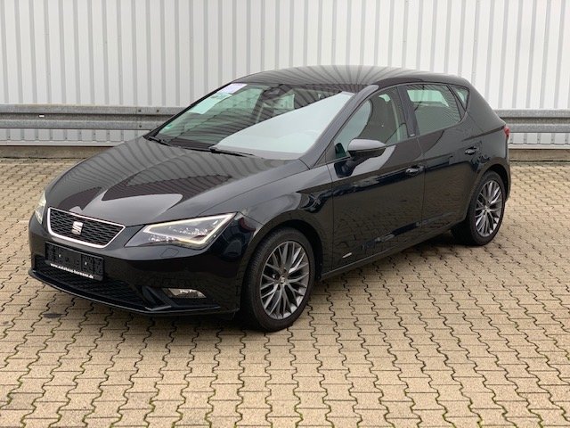 SEAT (E) Leon
