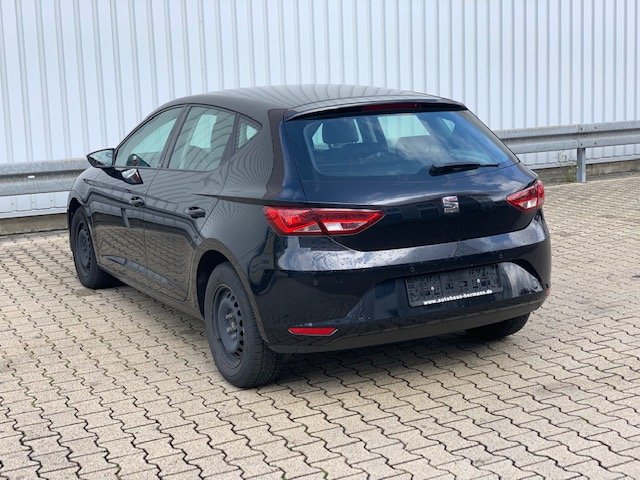 SEAT (E) Leon