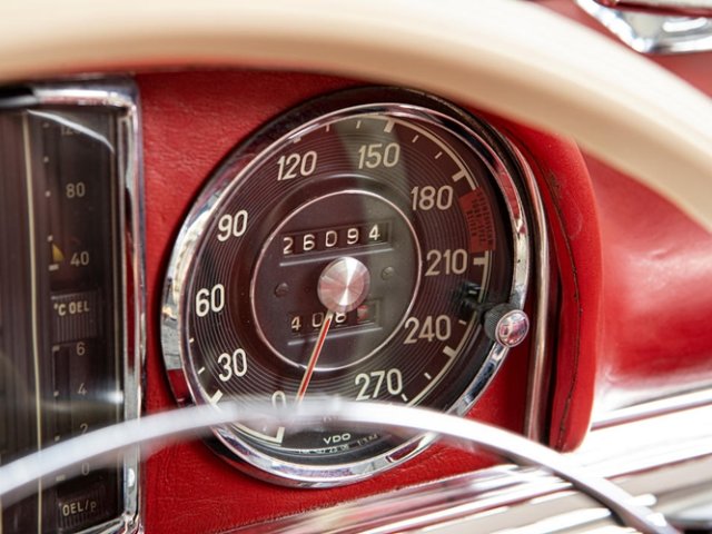 MERCEDES-BENZ 300