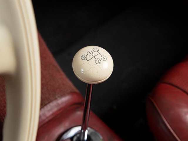 MERCEDES-BENZ 300