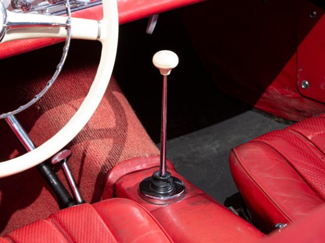 MERCEDES-BENZ 300