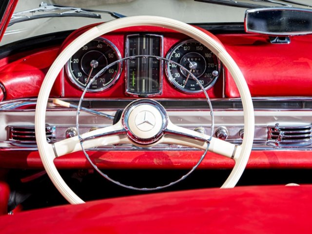 MERCEDES-BENZ 300