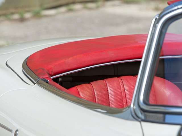 MERCEDES-BENZ 300