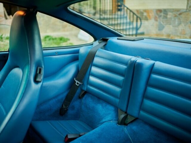 PORSCHE 964