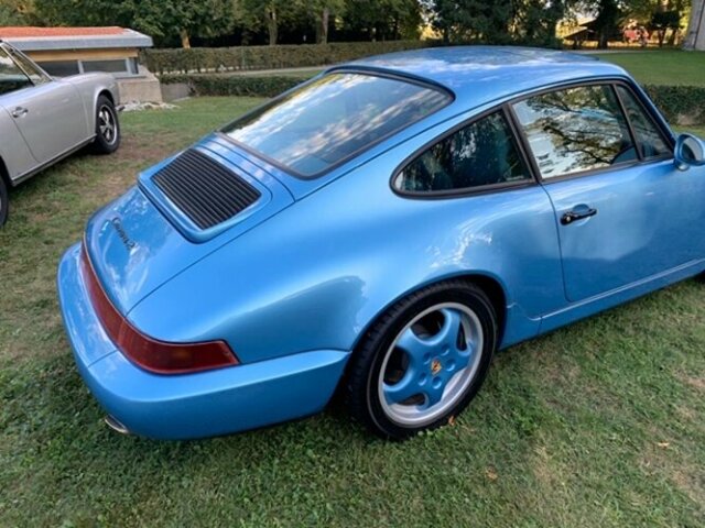 PORSCHE 964