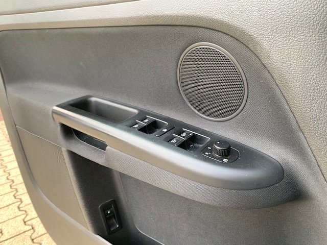 VOLKSWAGEN-VW Golf