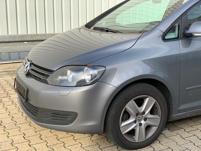 VOLKSWAGEN-VW Golf