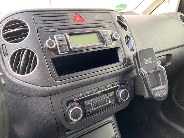 VOLKSWAGEN-VW Golf