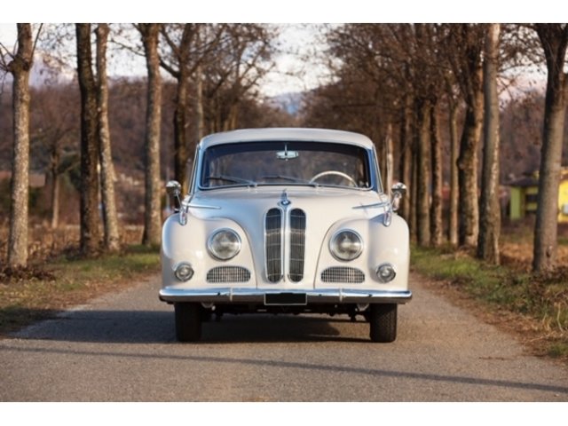 BMW 502