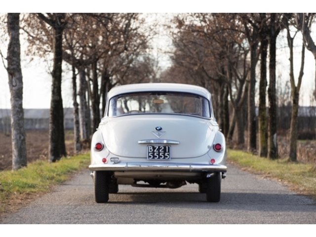 BMW 502