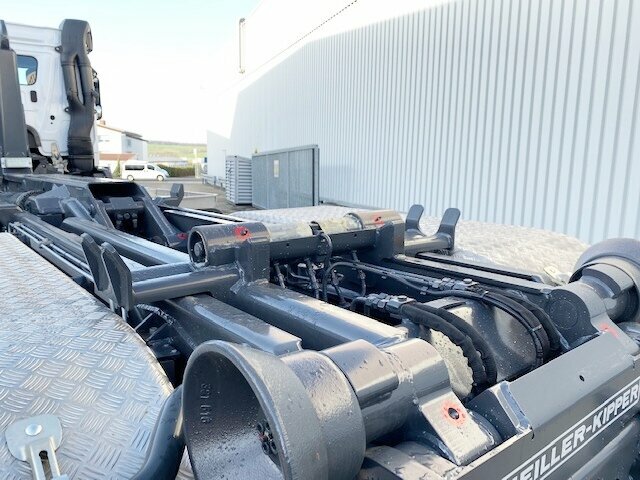 DAIMLER-BENZ Arocs