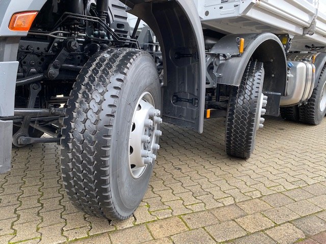DAIMLER-BENZ Arocs