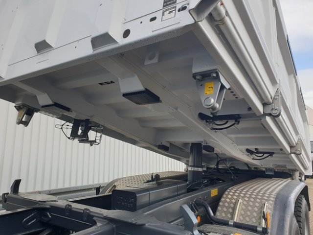 DAIMLER-BENZ Arocs