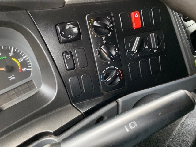 DAIMLER-BENZ Atego
