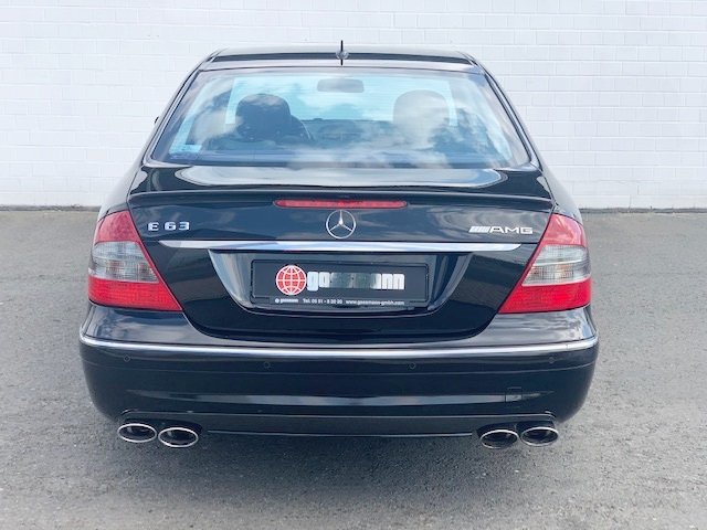 MERCEDES-BENZ E 63 AMG