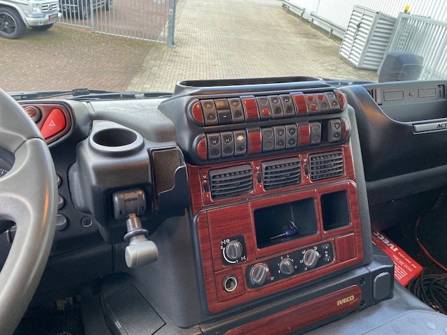 IVECO-MAGIRUS Trakker