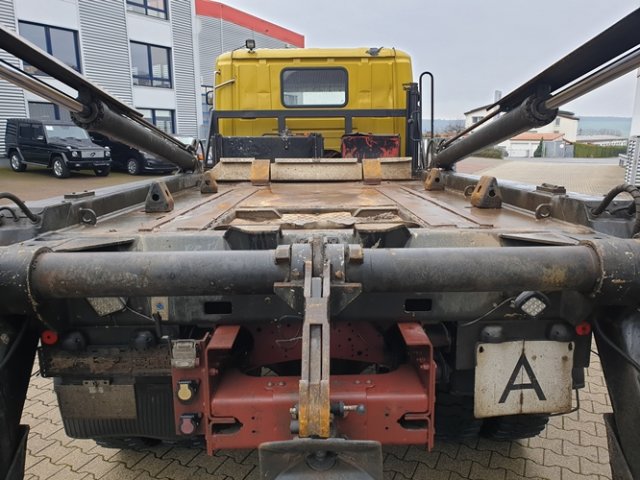 SCANIA (S) P