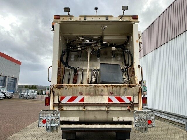 ZOELLER Andere