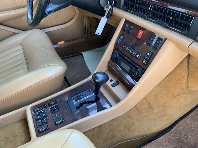 MERCEDES-BENZ 560