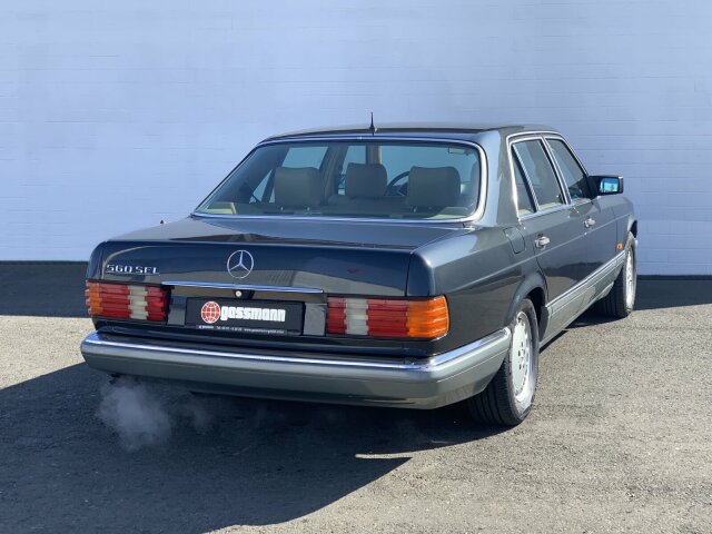 MERCEDES-BENZ 560