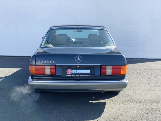 MERCEDES-BENZ 560