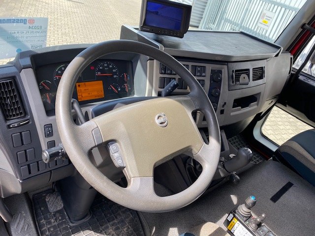 VOLVO (S) FL