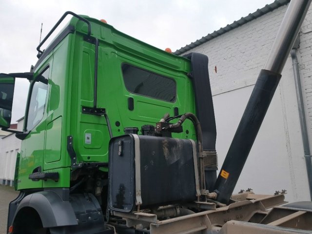 DAIMLER-BENZ Arocs