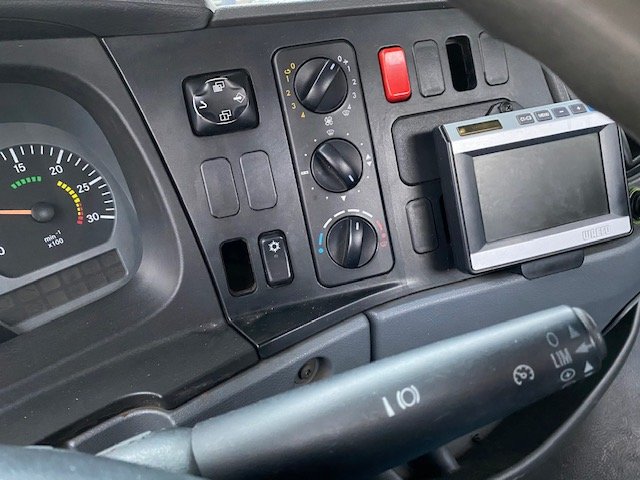 DAIMLER-BENZ Atego
