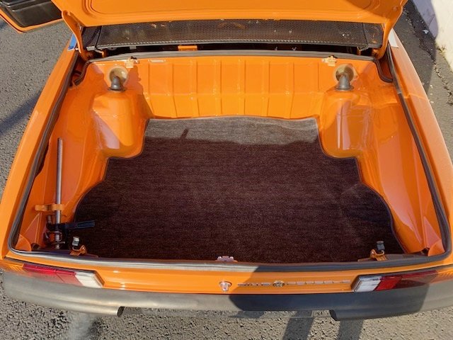 PORSCHE 914