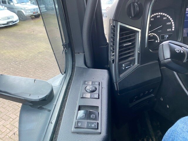DAIMLER-BENZ Arocs
