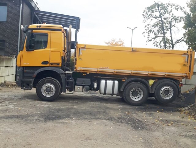 DAIMLER-BENZ Arocs