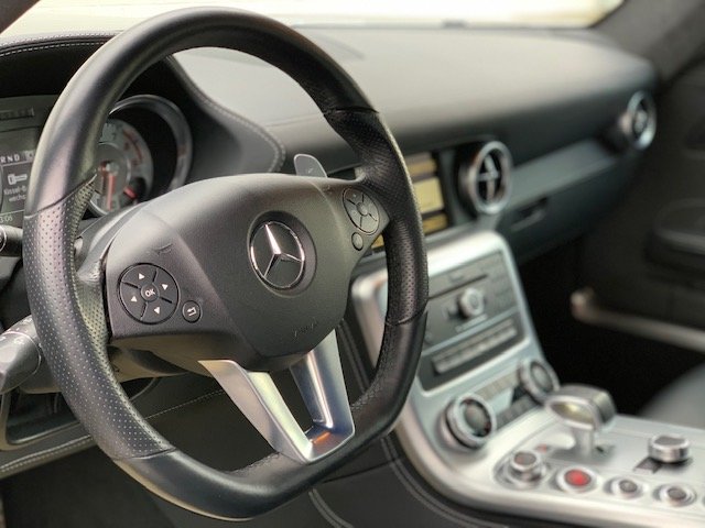 MERCEDES-BENZ SLS AMG
