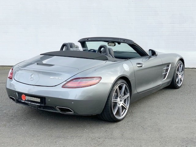 MERCEDES-BENZ SLS AMG