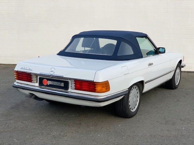 MERCEDES-BENZ 560