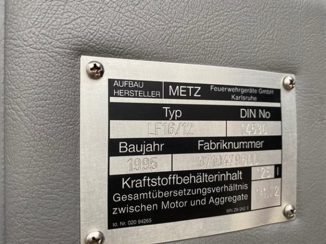 DAIMLER-BENZ -