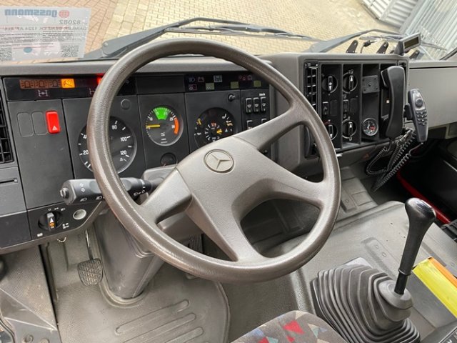 DAIMLER-BENZ -