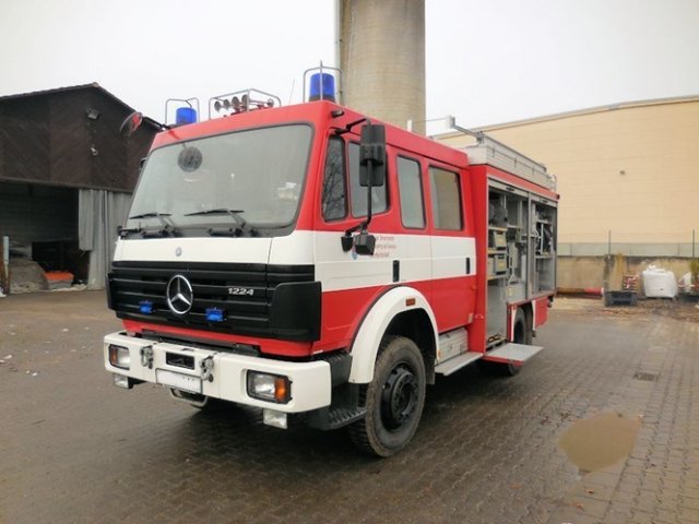 DAIMLER-BENZ -