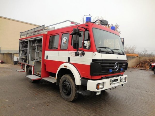 DAIMLER-BENZ -