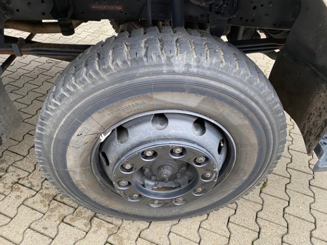 DAIMLER-BENZ -