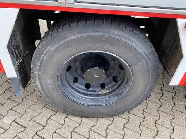DAIMLER-BENZ -