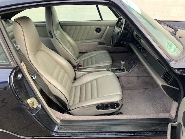 PORSCHE 964