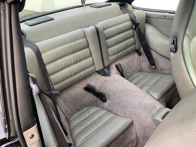 PORSCHE 964
