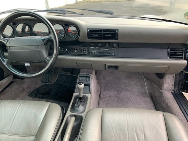PORSCHE 964