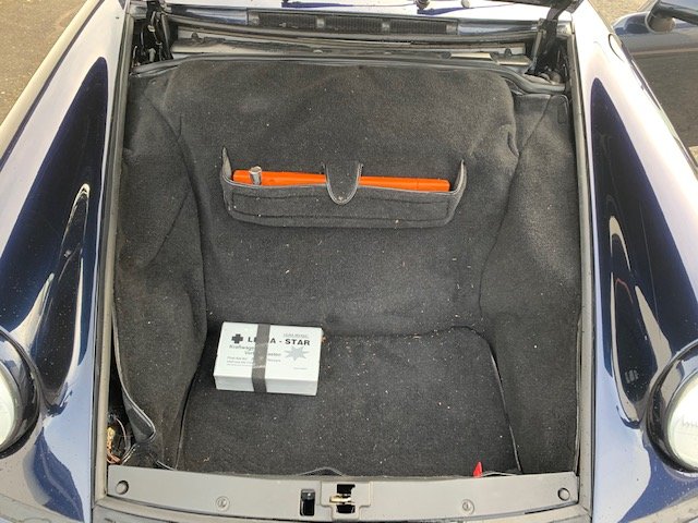 PORSCHE 964