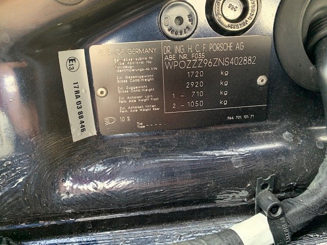 PORSCHE 964
