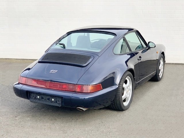 PORSCHE 964