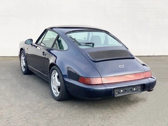 PORSCHE 964