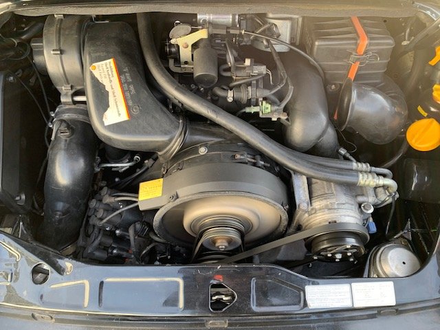 PORSCHE 964