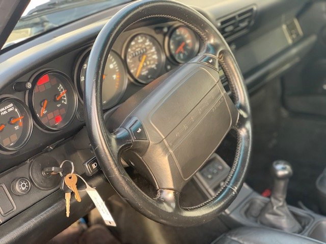 PORSCHE 964